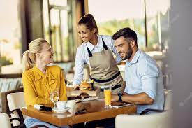 Pengertian Waitress, Fungsi dan Tanggung Jawab Waitress