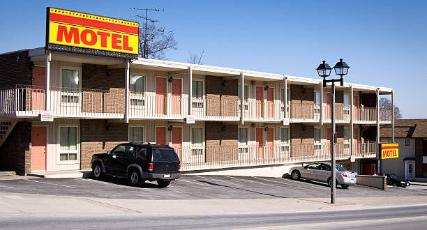 pengertian motel adalah